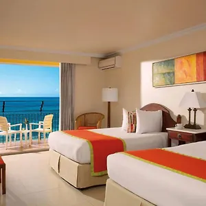 **** Semesteranläggning (resort) Sunscape Splash And Jamaica