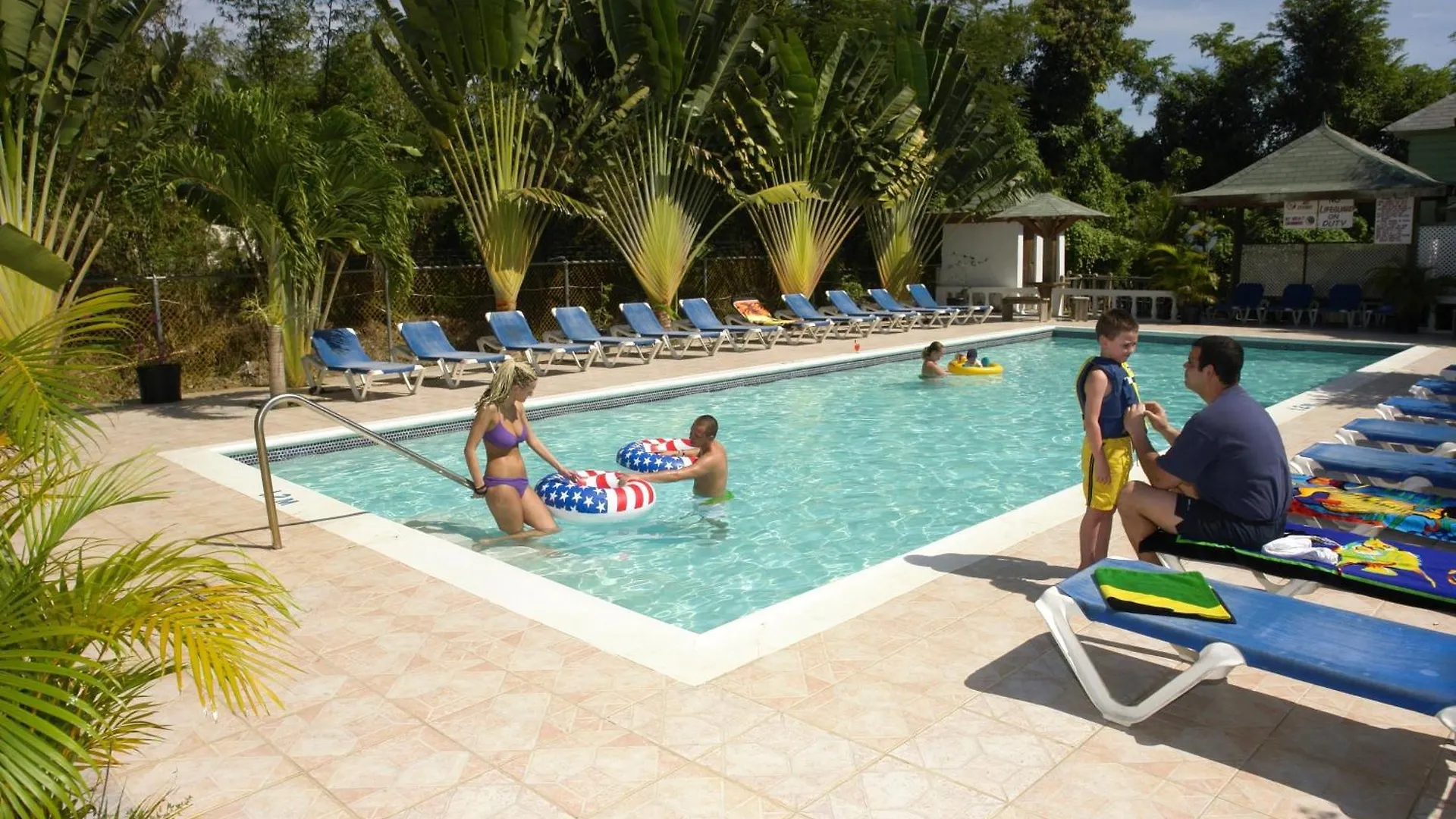 Hotel Legends Beach Resort Negril